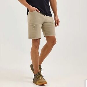 Wrangler‎ ATG Shorts Utility Hiking Gym Outdoor Khaki Tan Cargo Mesh Size 34